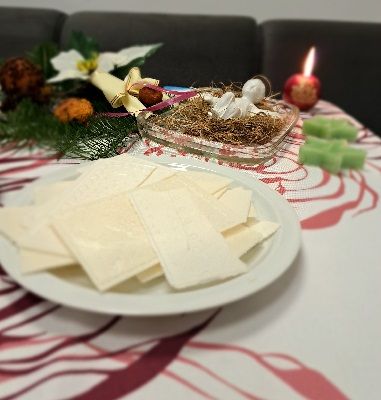 Opłatek z figurką Jezuska